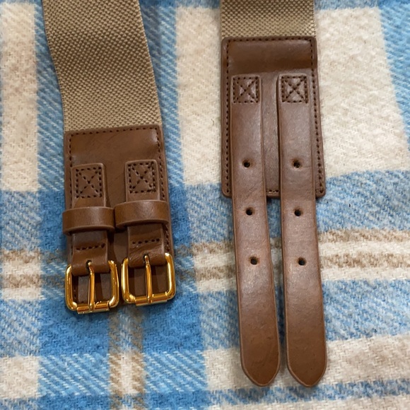 NWOT Camel brown/tan stretch belt w/buckles - Picture 2 of 5